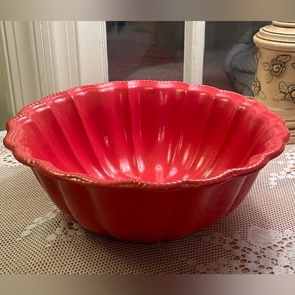 Vintage Cerutil Stoneware Large Scalloped Fluted
Serving Bowl Portugal 10.5* - Picture 15 of 16